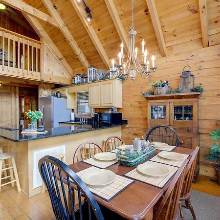 Smoky Mountains Cabin With Hot Tub, Deck And Views! Sevierville Exterior photo