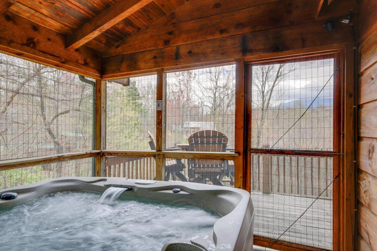 Smoky Mountains Cabin With Hot Tub, Deck And Views! Sevierville Exterior photo