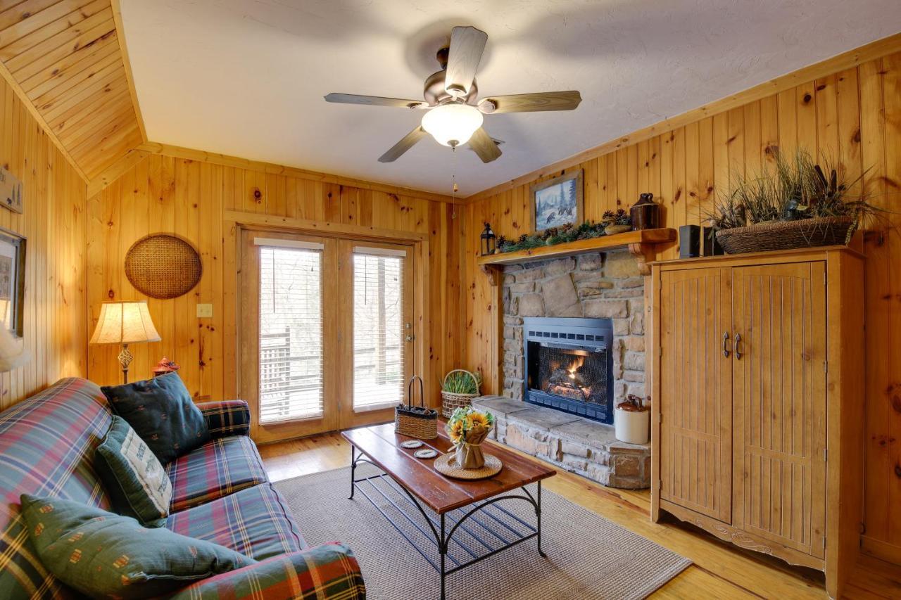 Smoky Mountains Cabin With Hot Tub, Deck And Views! Sevierville Exterior photo