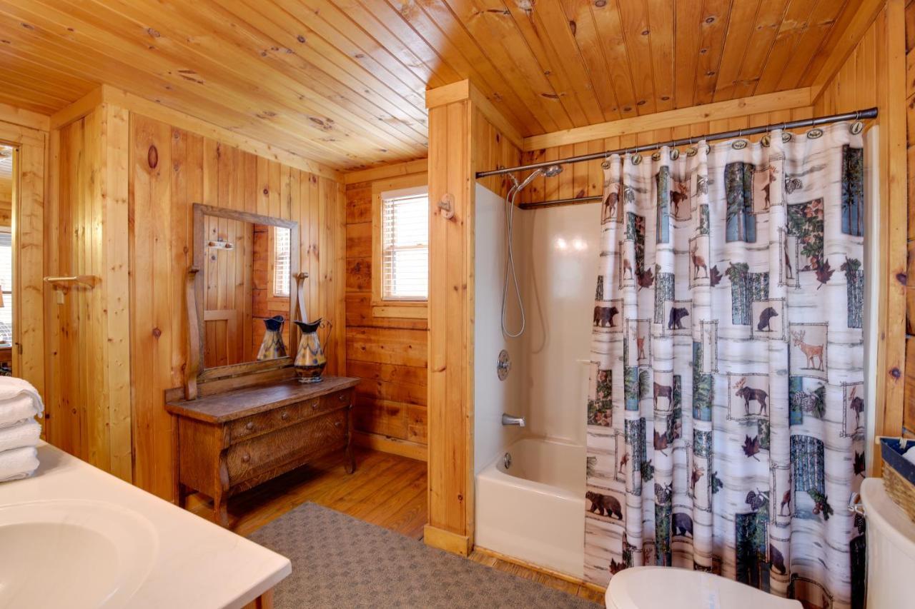 Smoky Mountains Cabin With Hot Tub, Deck And Views! Sevierville Exterior photo