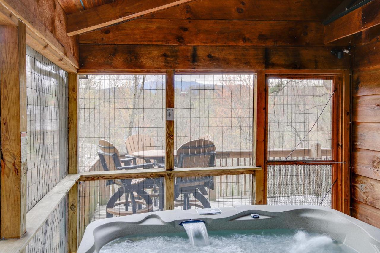 Smoky Mountains Cabin With Hot Tub, Deck And Views! Sevierville Exterior photo