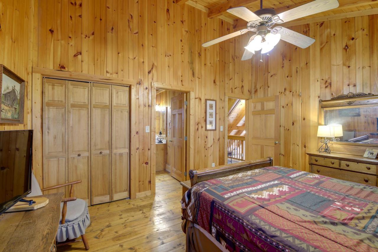 Smoky Mountains Cabin With Hot Tub, Deck And Views! Sevierville Exterior photo
